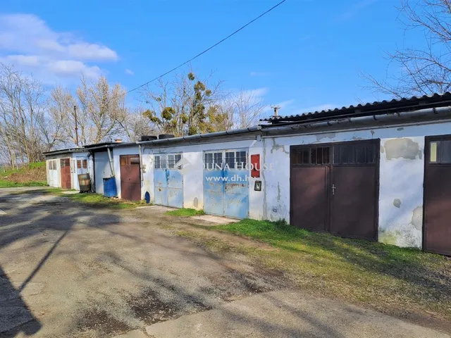 Eladó garázs Mohács 17 nm