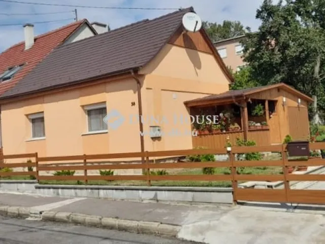 Eladó telek Pécs, Budai városrész 400 nm