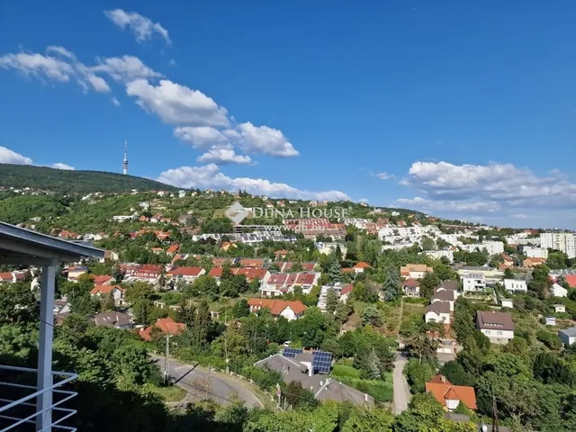 Kiadó lakás Pécs, Mecsekoldal 98 nm