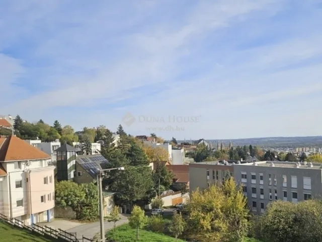 Eladó lakás Pécs, Mecsekoldal 72 nm