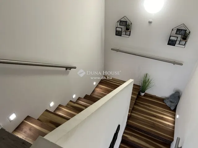 Eladó ház Siklós 180 nm