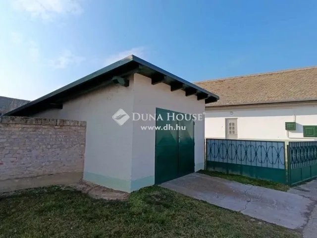 Eladó ház Töttös 110 nm