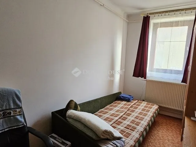 Eladó ház Komló 200 nm