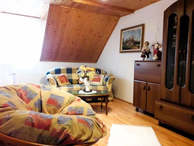 Eladó ház Komló 210 nm