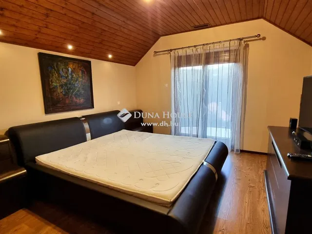 Eladó üdülő és hétvégi ház Komló 240 nm