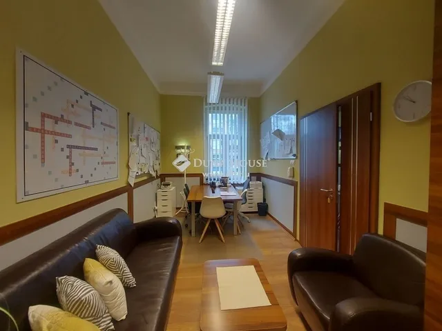 Eladó lakás Pécs 172 nm