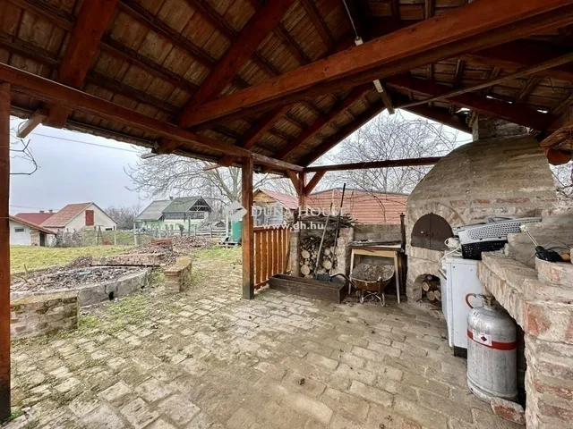 Eladó ház Kozármisleny 137 nm