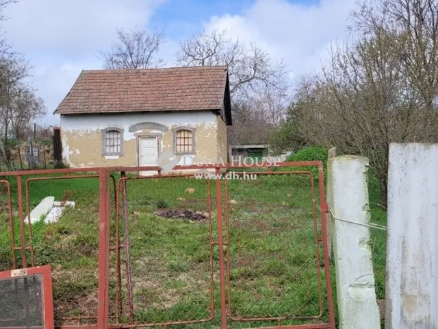 Eladó ház Lánycsók 77 nm