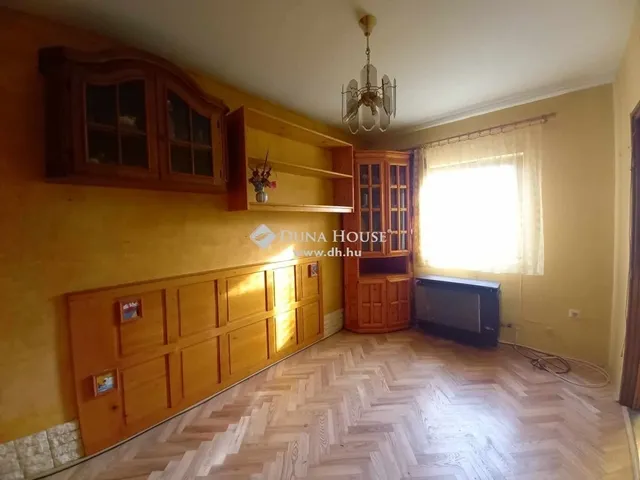 Eladó lakás Pécs 97 nm