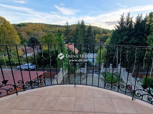 Eladó üdülő és hétvégi ház Komló 240 nm