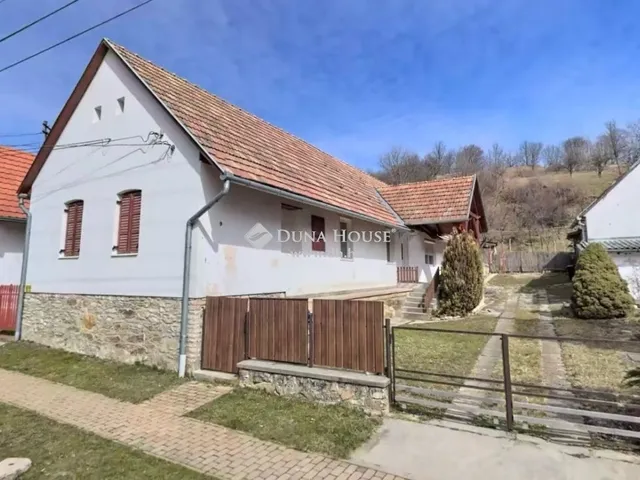 Eladó ház Óbánya 108 nm