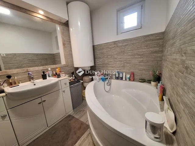 Eladó ház Siklós 240 nm