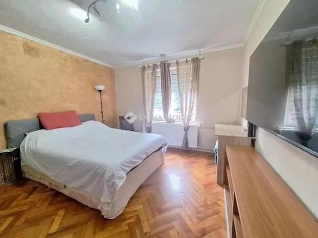 Eladó ház Siklós 240 nm