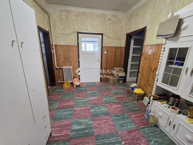 Eladó ház Komló 100 nm