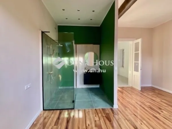 Eladó ház Véménd 150 nm