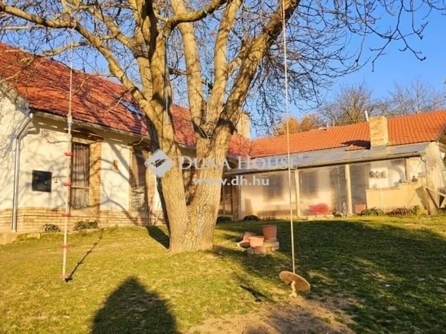 Eladó ház Egerág 178 nm