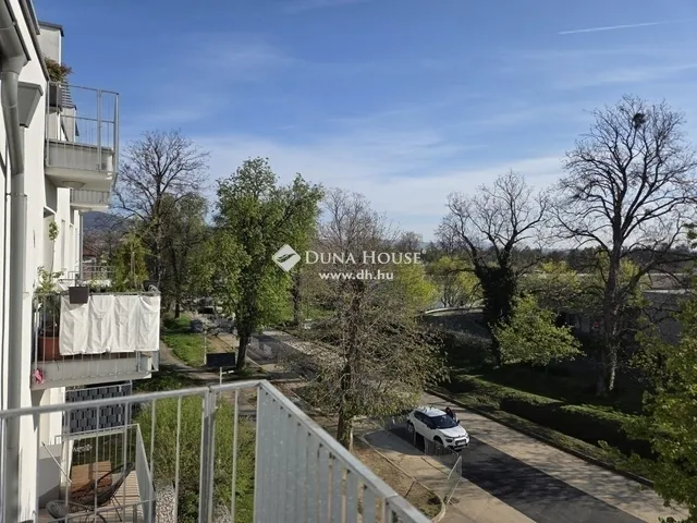 Eladó lakás Pécs 78 nm