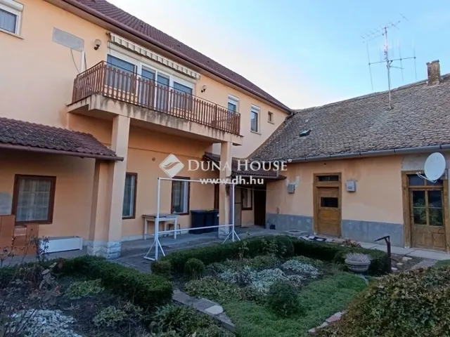 Eladó lakás Mohács 150 nm