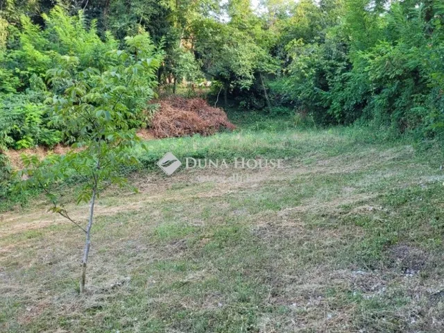 Eladó telek Keszü 2520 nm