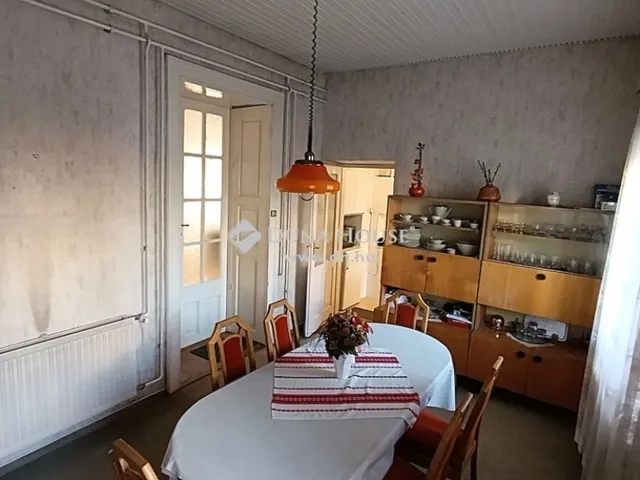 Eladó lakás Mohács 115 nm