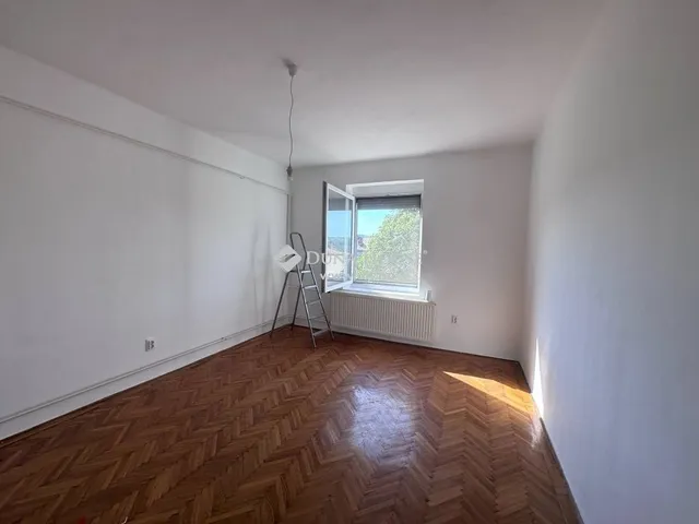 Eladó lakás Komló 51 nm