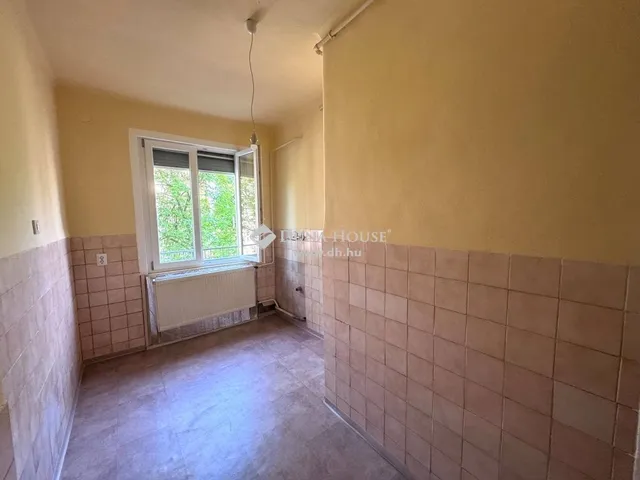 Eladó lakás Komló 51 nm