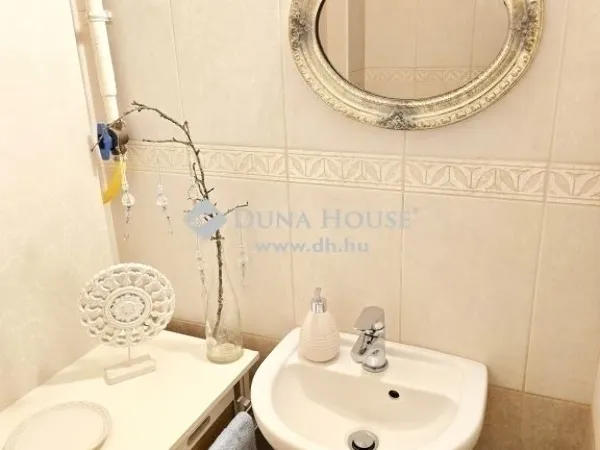 Eladó lakás Pécs 72 nm