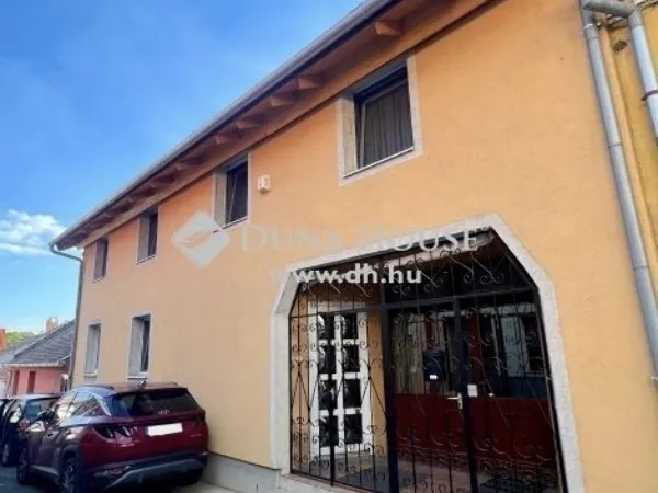 Eladó ház Pécs 248 nm