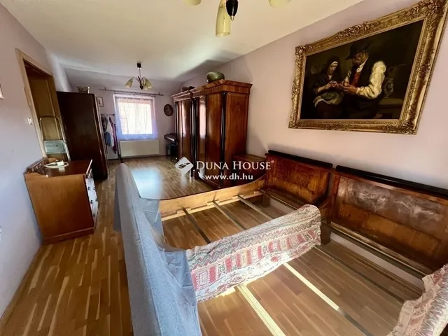 Eladó ház Pécs 248 nm