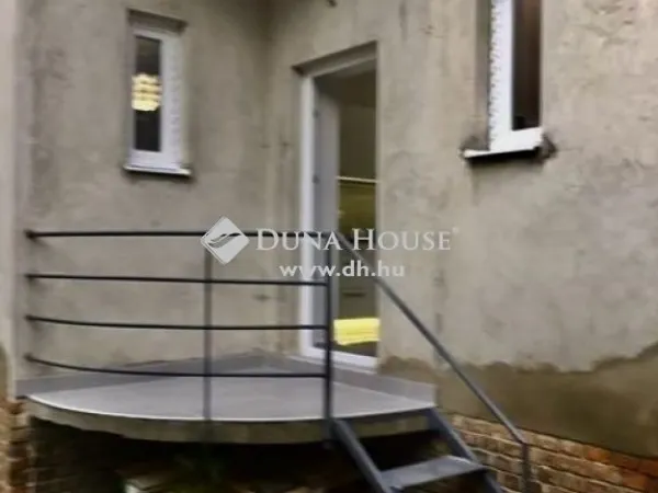 Eladó lakás Pécs 89 nm