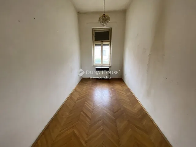 Eladó lakás Pécs 42 nm