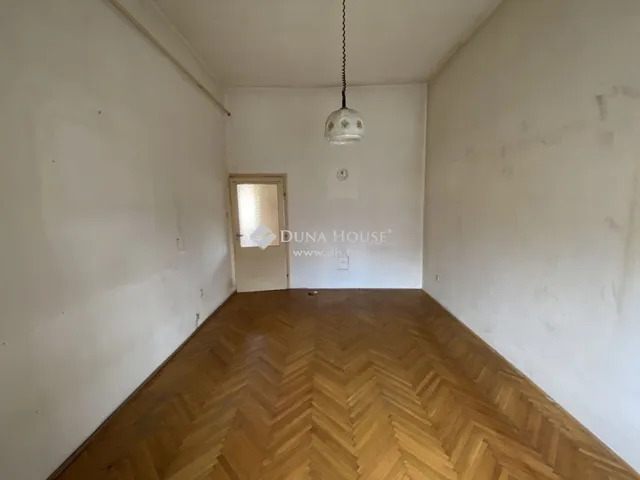 Eladó lakás Pécs 42 nm