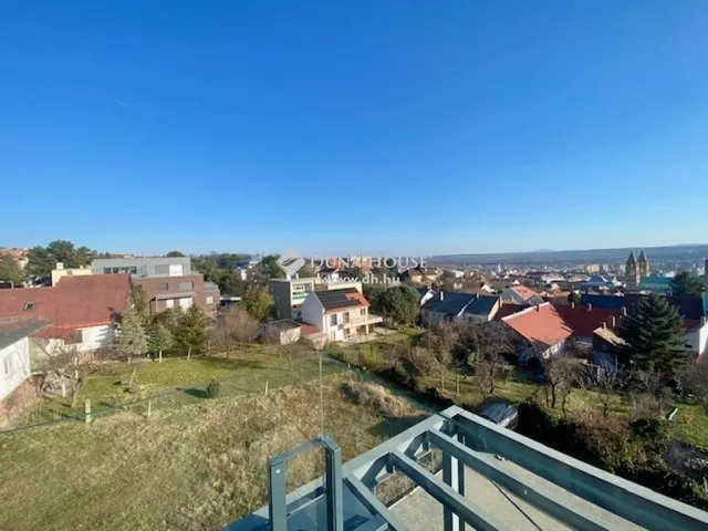 Eladó lakás Pécs 90 nm