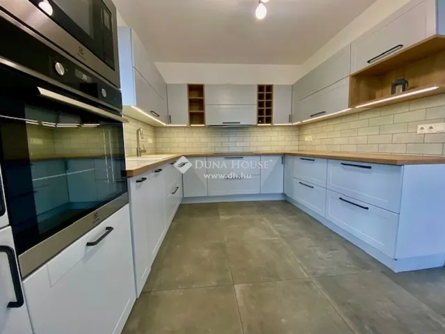 Eladó lakás Pécs 115 nm