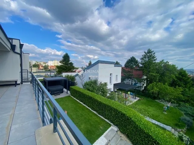 Eladó lakás Pécs 115 nm