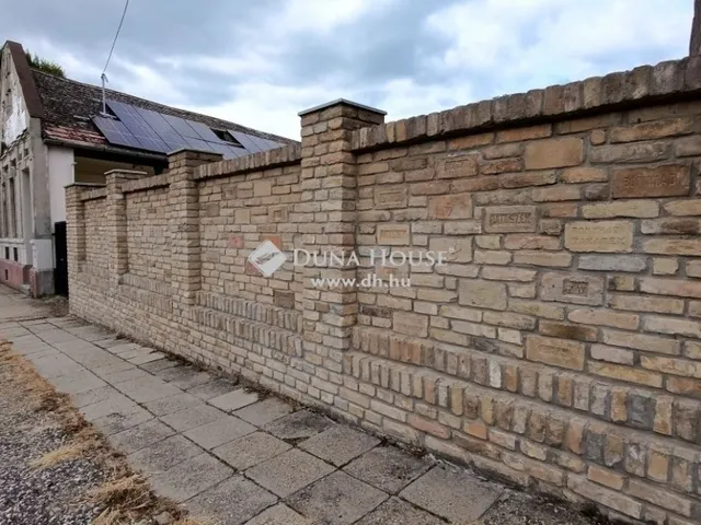 Eladó ház Bátaszék 113 nm