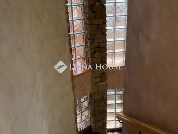Eladó ház Pécs 282 nm