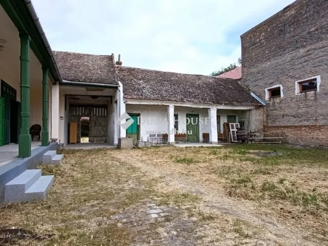 Eladó ház Bátaszék 113 nm