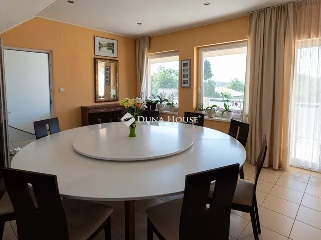 Eladó ház Pécs 386 nm