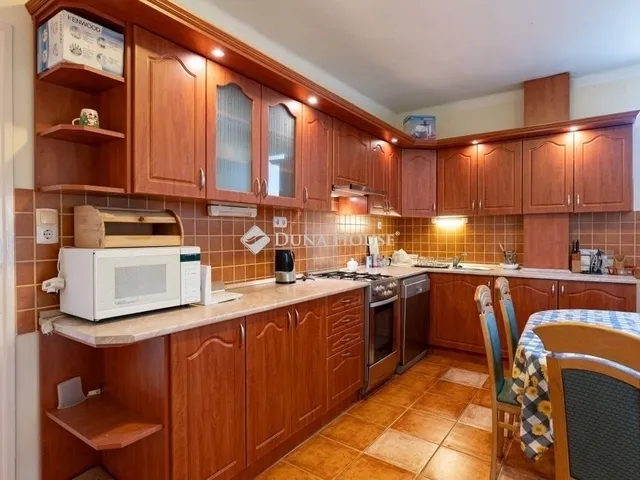 Eladó ház Pécs 386 nm