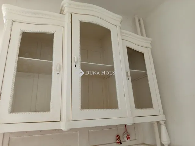 Eladó lakás Komló 40 nm