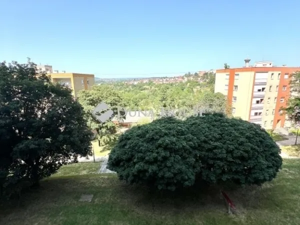 Eladó lakás Komló, Szilvás 39 nm