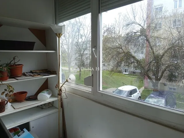 Eladó lakás Komló, Szilvás 40 nm