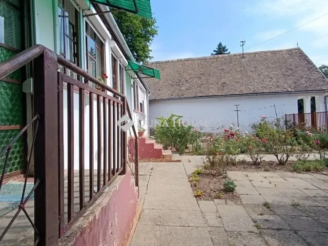 Eladó ház Bár 82 nm