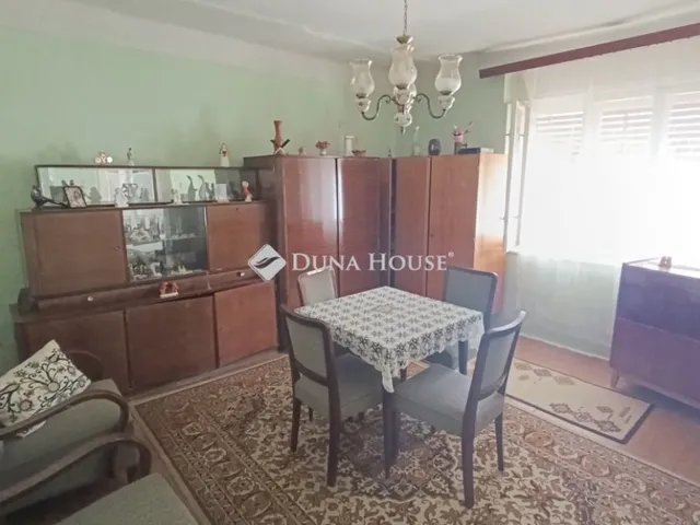 Eladó ház Bár 82 nm