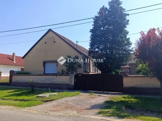 Eladó ház Ivándárda 156 nm