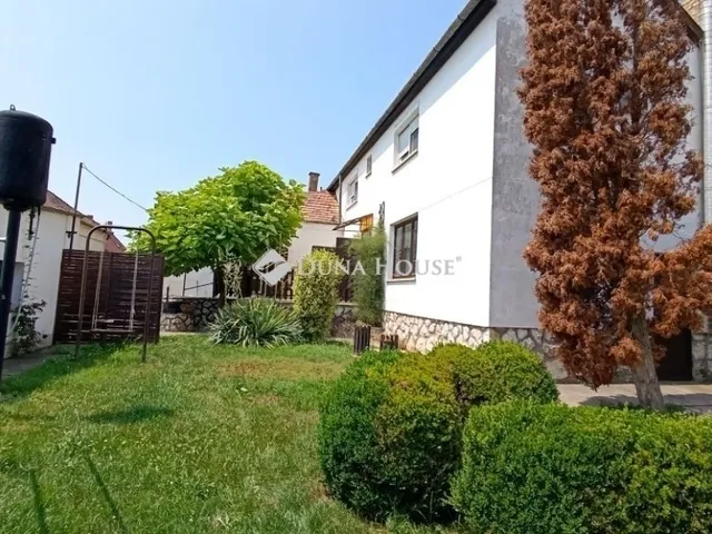 Eladó ház Bóly 181 nm