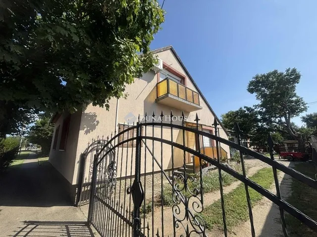 Eladó ház Görcsöny 120 nm