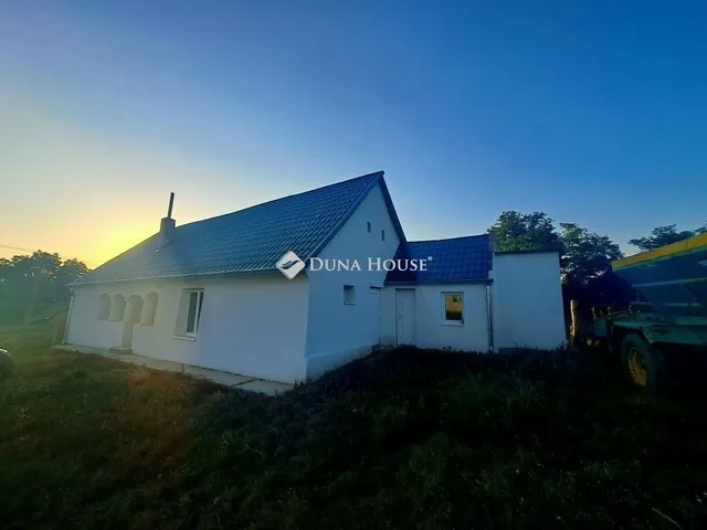 Eladó ház Baksa 81 nm