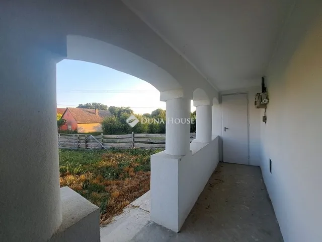 Eladó ház Baksa 81 nm
